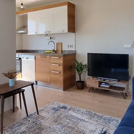 Bright & City View Apartment *